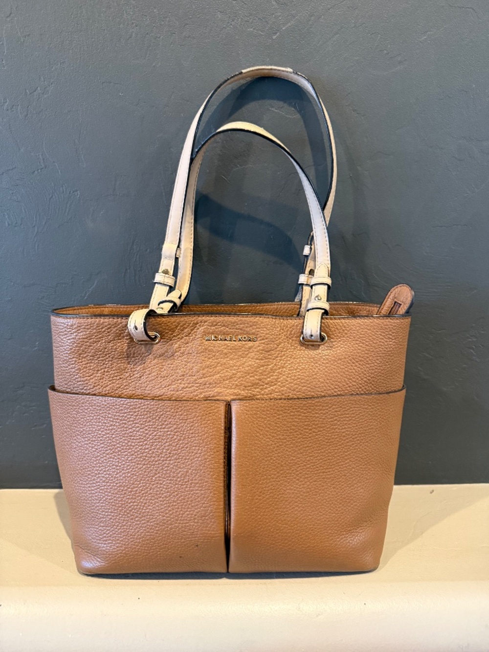 Michael Kors Bedford Pebble Leather Pocket Tote (Acorn)
